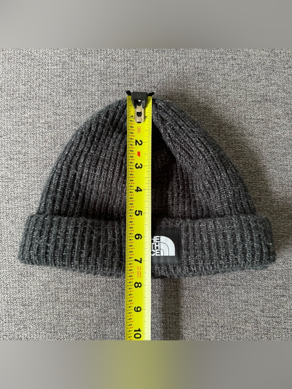 The North Face Heather Black Ribbed Cuffed Beanie Logo Box Unisex Outdoor OS - Picture 3 of 8